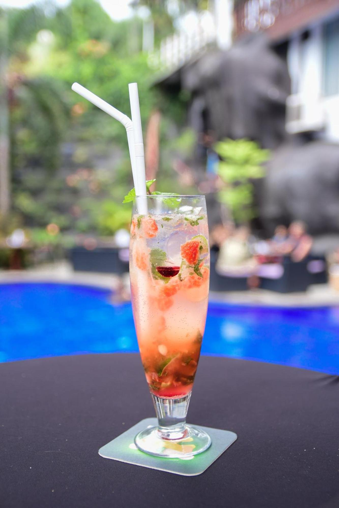 โฮเต็ล ซันเรย์ Hotel แคนดี้ ภายนอก รูปภาพ