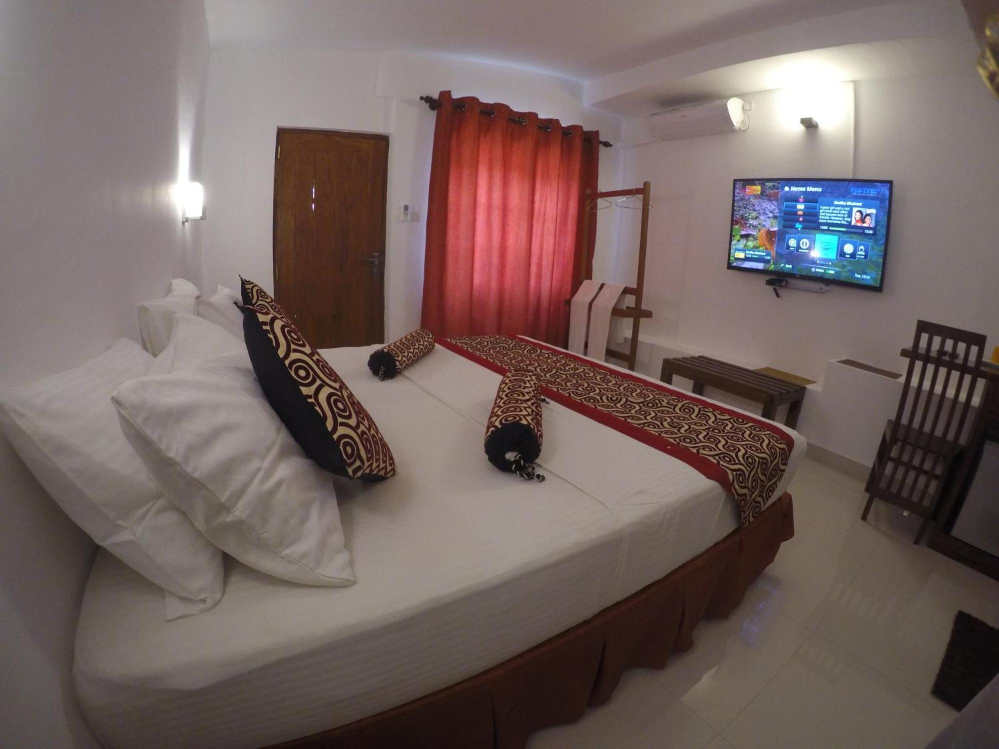 โฮเต็ล ซันเรย์ Hotel แคนดี้ ภายนอก รูปภาพ