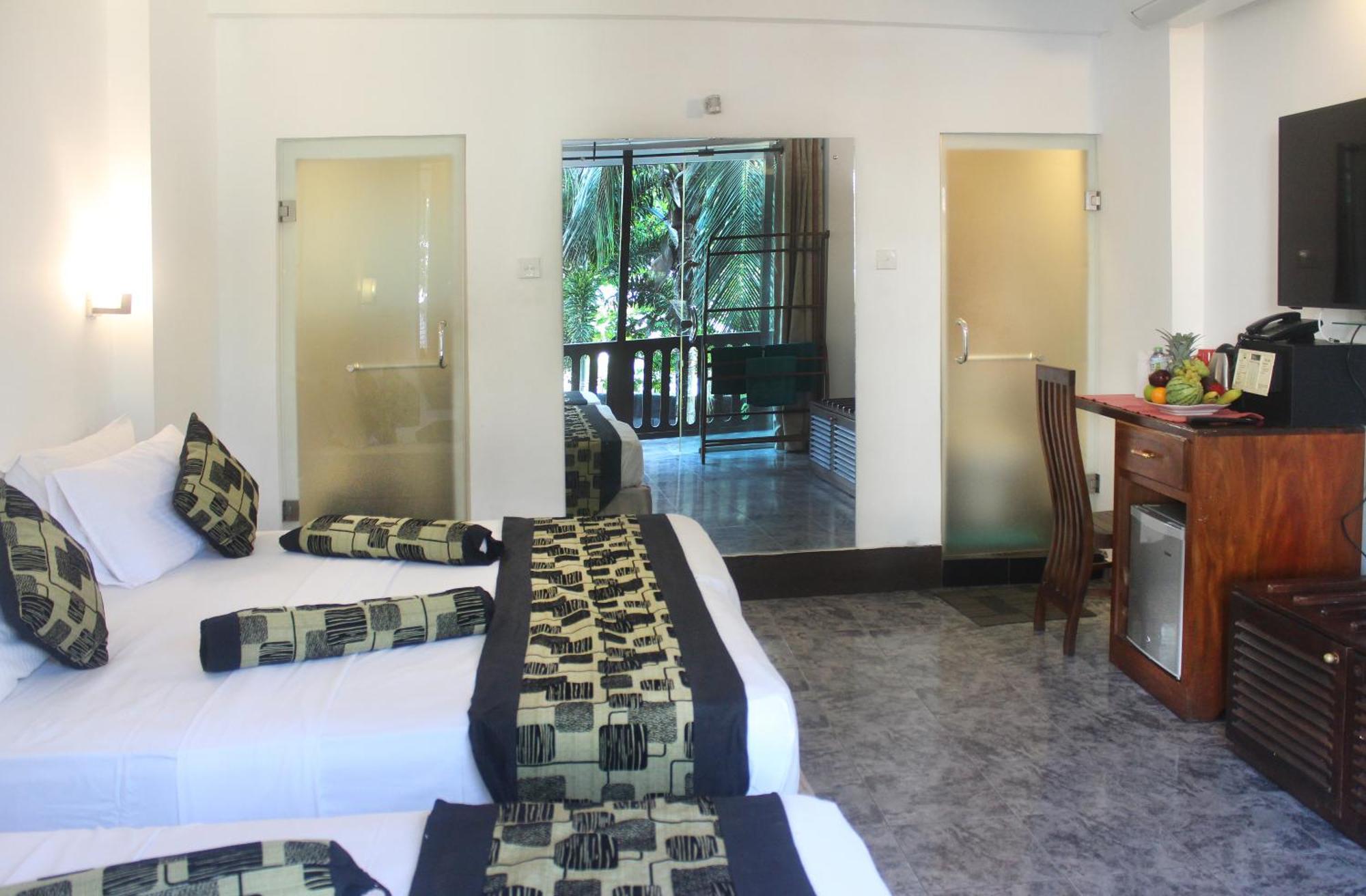 โฮเต็ล ซันเรย์ Hotel แคนดี้ ภายนอก รูปภาพ