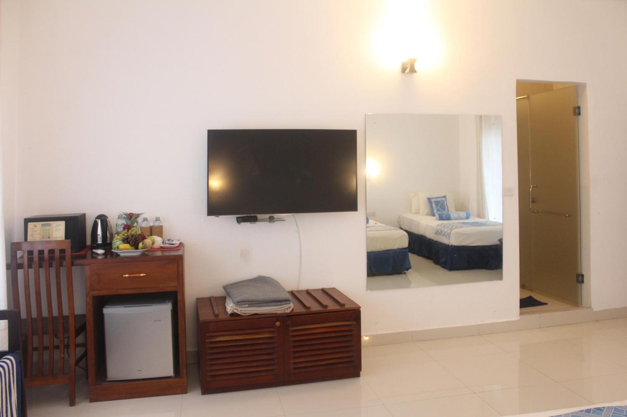 โฮเต็ล ซันเรย์ Hotel แคนดี้ ภายนอก รูปภาพ