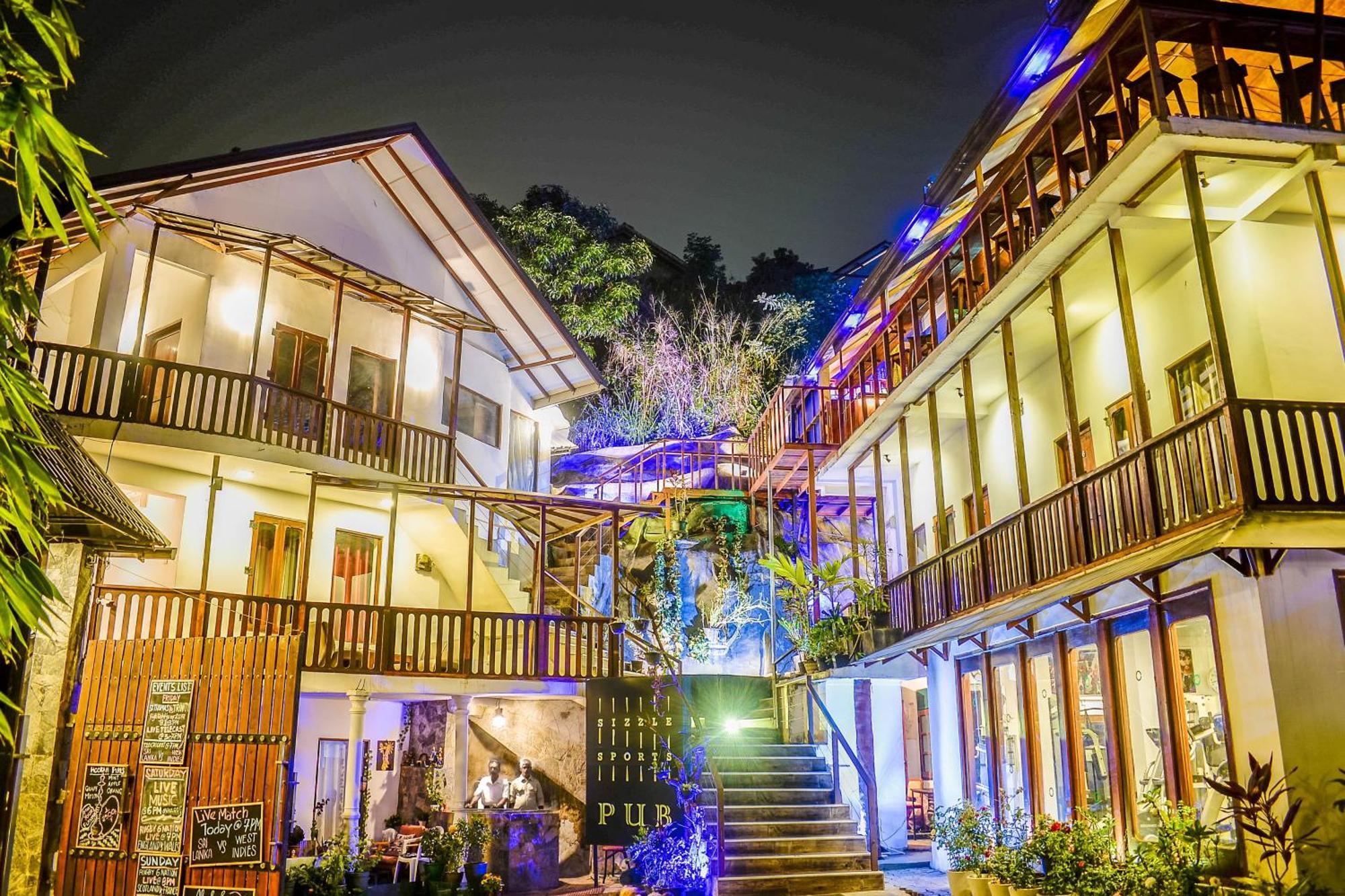 โฮเต็ล ซันเรย์ Hotel แคนดี้ ภายนอก รูปภาพ