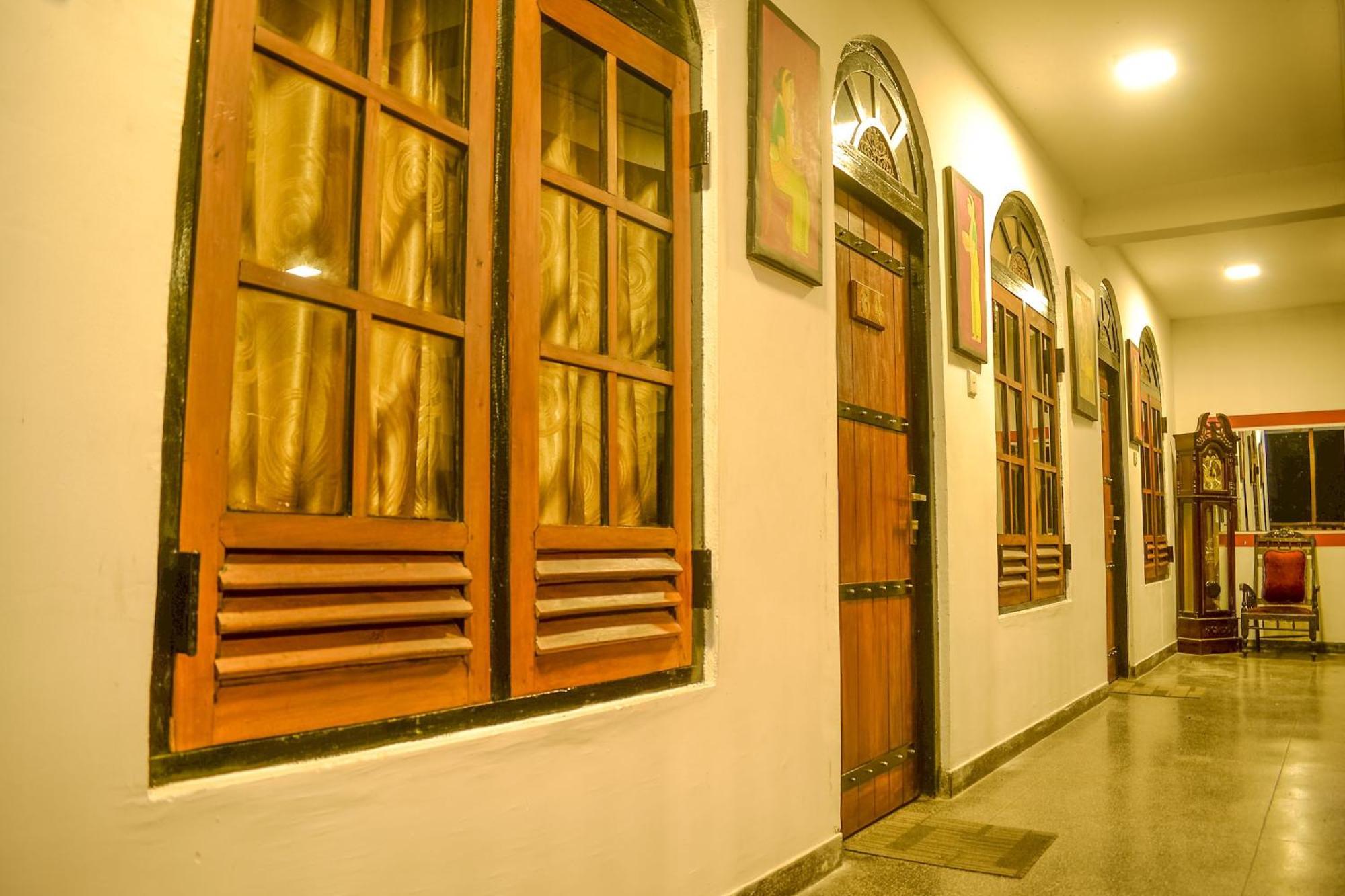 โฮเต็ล ซันเรย์ Hotel แคนดี้ ภายนอก รูปภาพ
